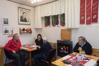Meeting of Section 2 in the Eduard Popp Hof, with Bruno Hausner, district councillor Evelyn Bauer, Gerda Seifert and Josef Nawrat, October 25th 2016